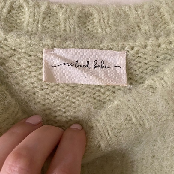 Elegant Pastel Green Women's Sweater - Picture 6 of 8